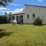 Plain Pied Aux Portes De La Rochelle 2chbres Holiday home *