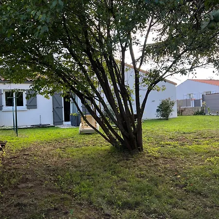 Plain Pied Aux Portes De La Rochelle 2chbres Vakantiehuis Saint-Xandre