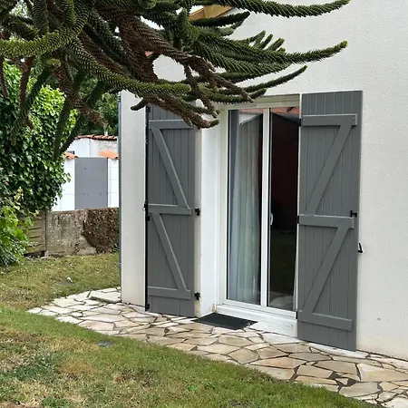 Holiday home Plain Pied Aux Portes De La Rochelle 2chbres